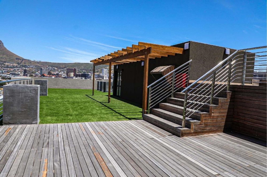 2 Bedroom Property for Sale in Zonnebloem Western Cape